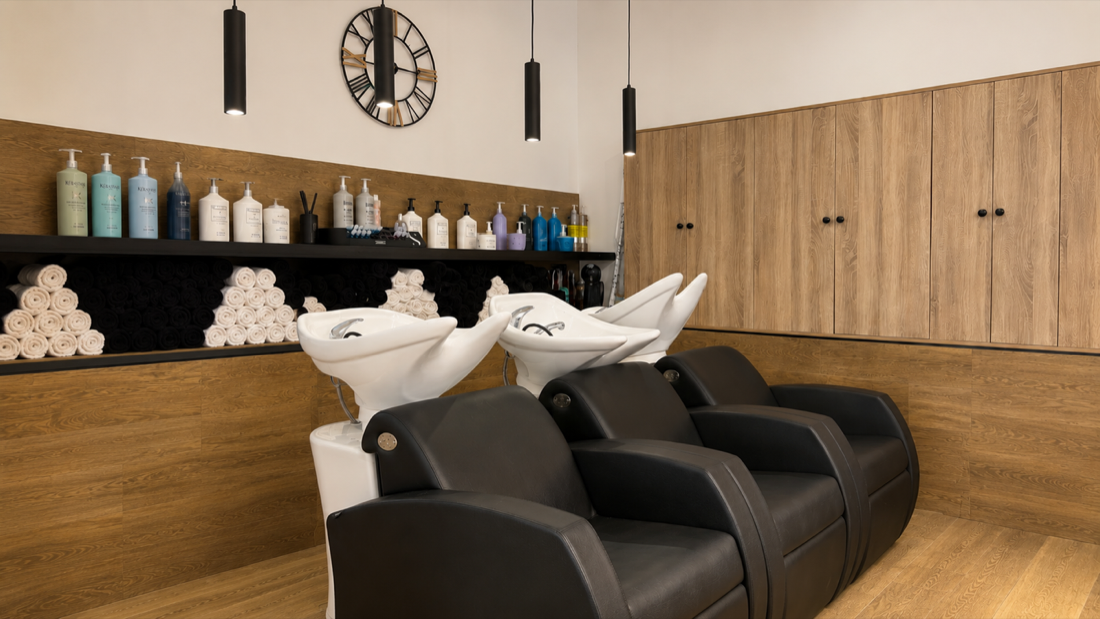 Zona de lavacabezas del salón KBELLOS peluqueros